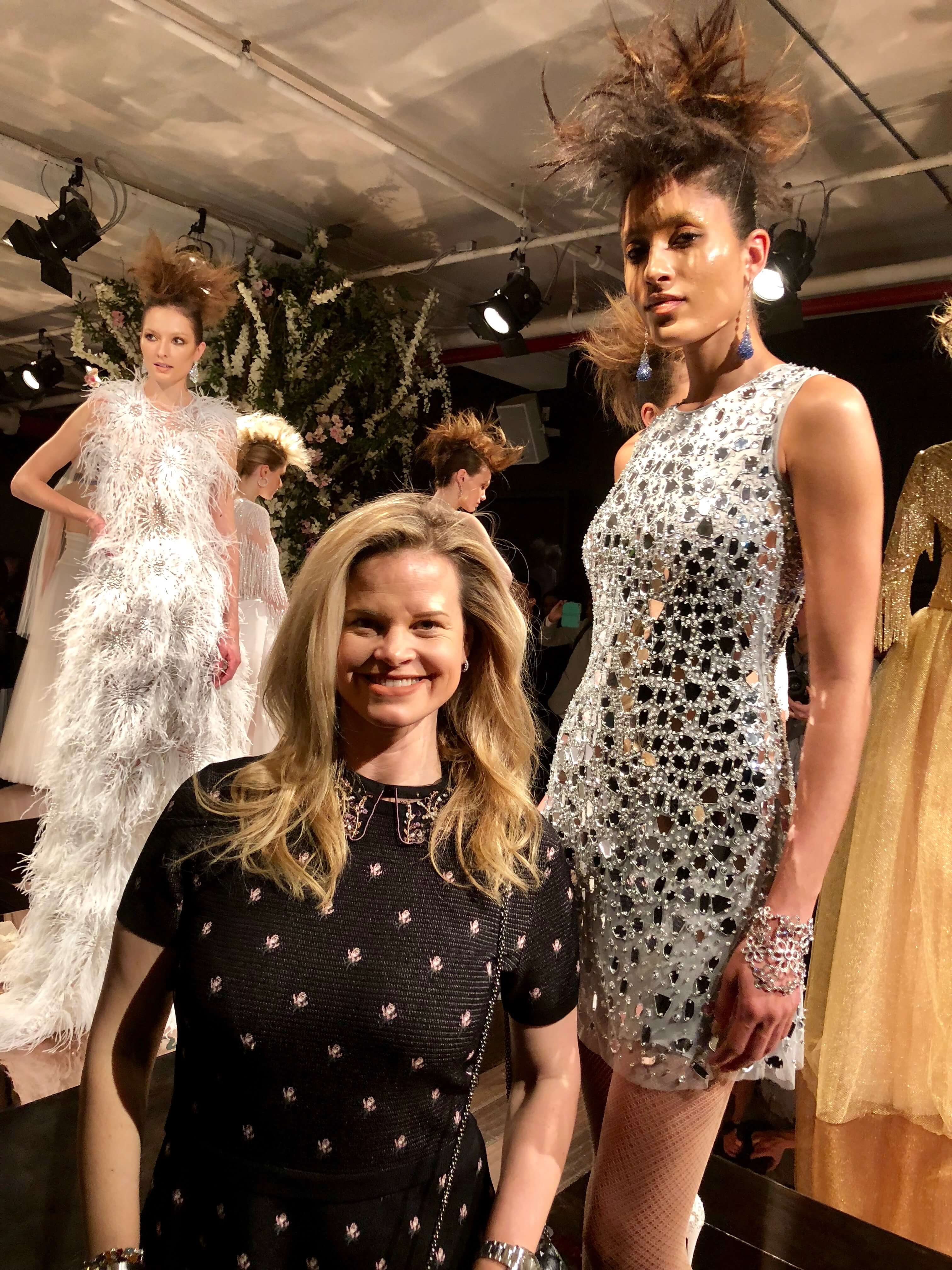 Stardesigner Naeem Khan auf der Bridal Fashion Week in New York