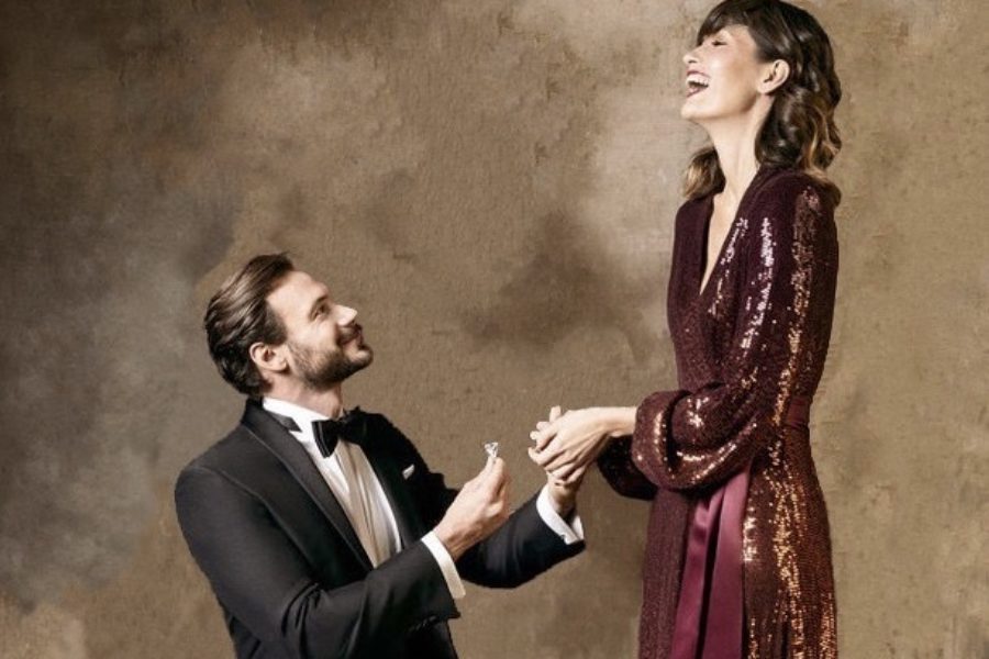 VERLOBUNG AM VALENTINSTAG: Romantik pur oder völlig daneben?