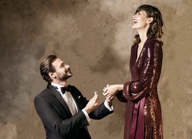 VERLOBUNG AM VALENTINSTAG: Romantik pur oder völlig daneben?